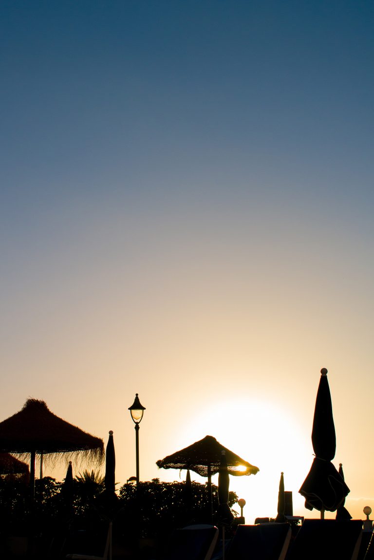 Silhouettes and lights